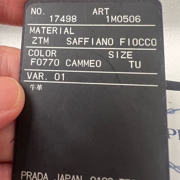 PRADA zippy long wallet !πβ€οΈ - Picture 3 of 12